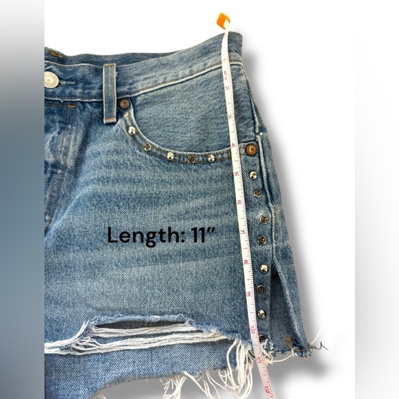 Levis‎ Shorts Womens 28 Denim Cut Off 501 Button Fly Bling Distressed EUC - Picture 12 of 12